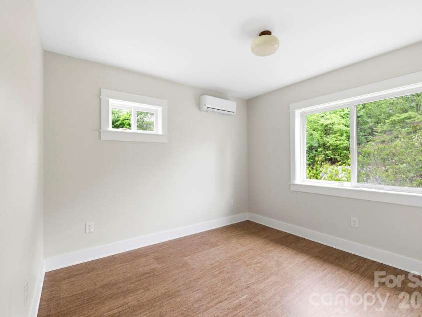 17 Fireside Drive, Asheville, NC 28806.  MLS# CAR4369935, YatesRealty ID 22216. Bedroom #2