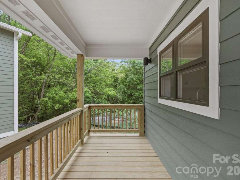 17 Fireside Drive, Asheville, NC 28806.  MLS# CAR4369935, YatesRealty ID 22216. Front deck
