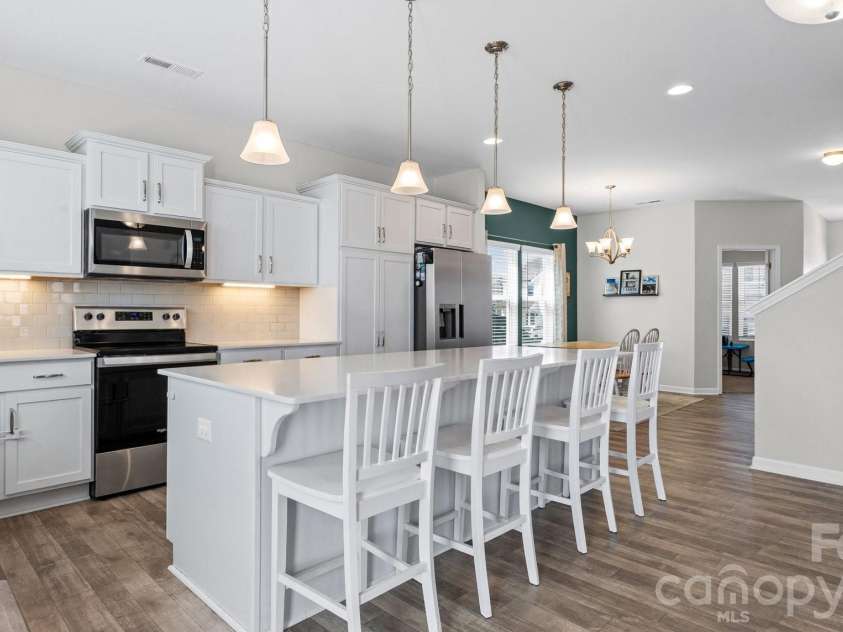 119 Mooring Drive, Statesville, NC 28677.  MLS# CAR4372646, YatesRealty ID 22219. 