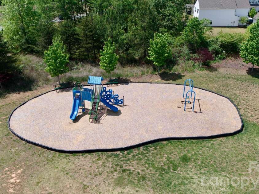 119 Mooring Drive, Statesville, NC 28677.  MLS# CAR4372646, YatesRealty ID 22219. 