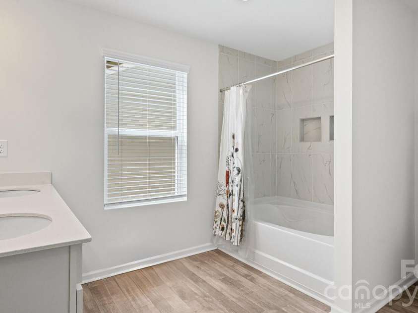 119 Mooring Drive, Statesville, NC 28677.  MLS# CAR4372646, YatesRealty ID 22219. Primary bathroom