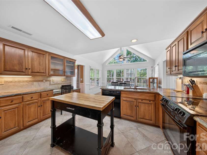 2300 Fowler Secrest Road, Monroe, NC 28110.  MLS# CAR4374677, YatesRealty ID 22221. 