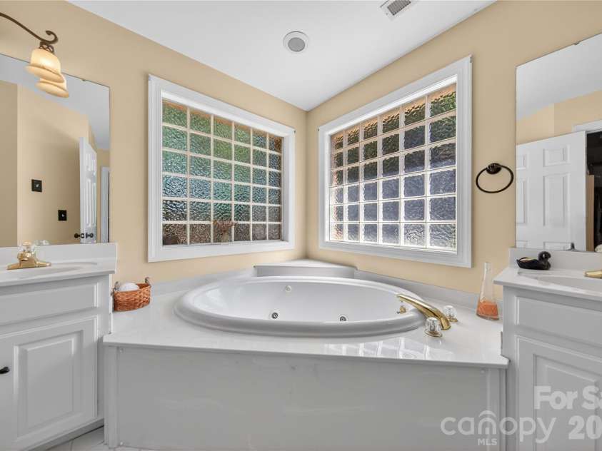 2300 Fowler Secrest Road, Monroe, NC 28110.  MLS# CAR4374677, YatesRealty ID 22221. 