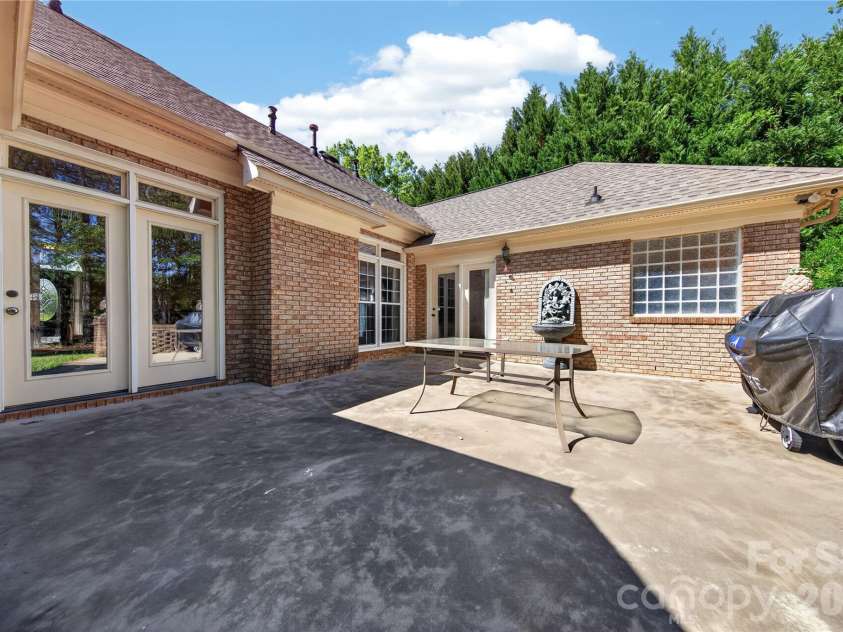 2300 Fowler Secrest Road, Monroe, NC 28110.  MLS# CAR4374677, YatesRealty ID 22221. 