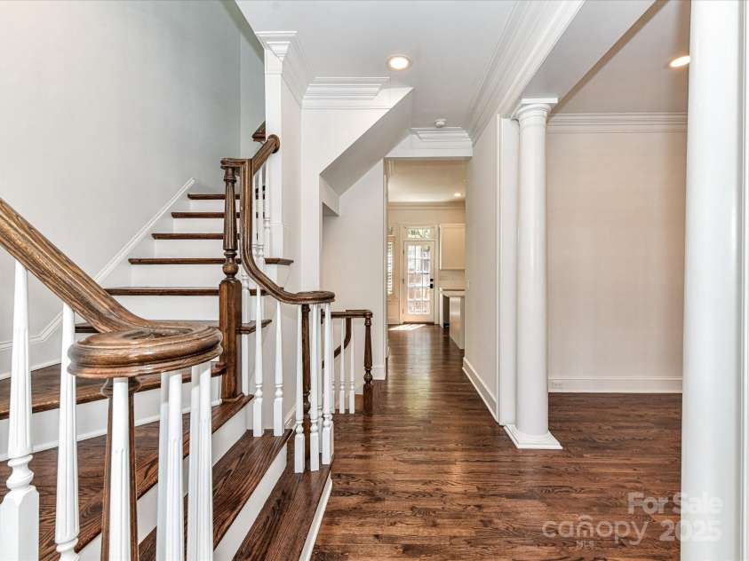 344 Laurel Avenue, Charlotte, NC 28207.  MLS# CAR4273816, YatesRealty ID 22221. 