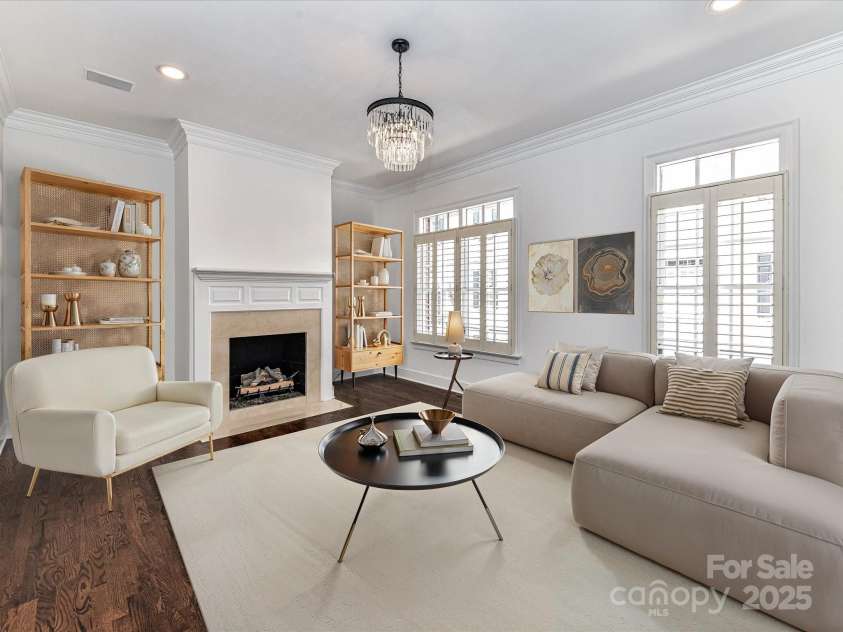 344 Laurel Avenue, Charlotte, NC 28207.  MLS# CAR4273816, YatesRealty ID 22221. 