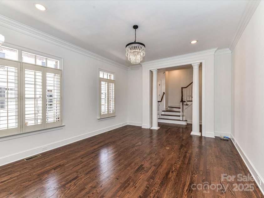344 Laurel Avenue, Charlotte, NC 28207.  MLS# CAR4273816, YatesRealty ID 22221. 