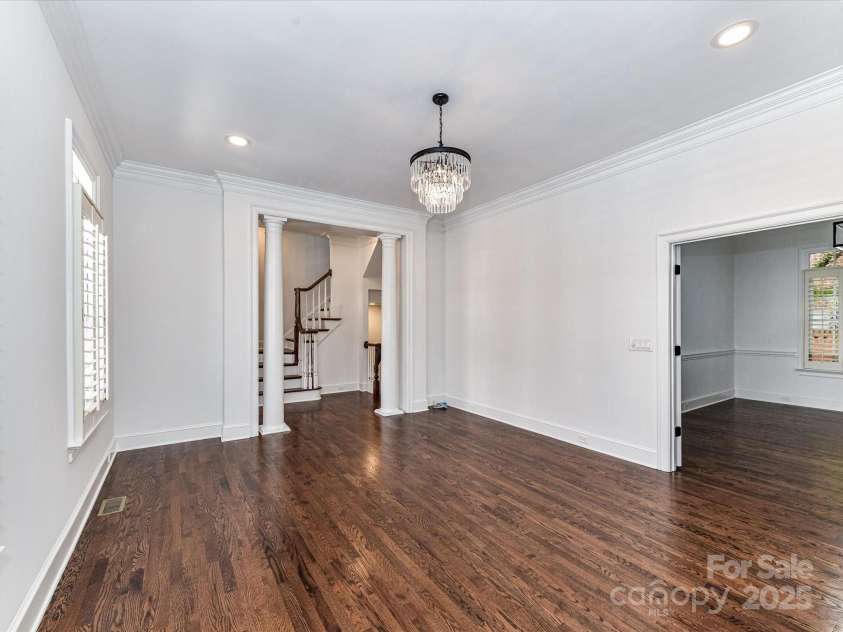 344 Laurel Avenue, Charlotte, NC 28207.  MLS# CAR4273816, YatesRealty ID 22221. 