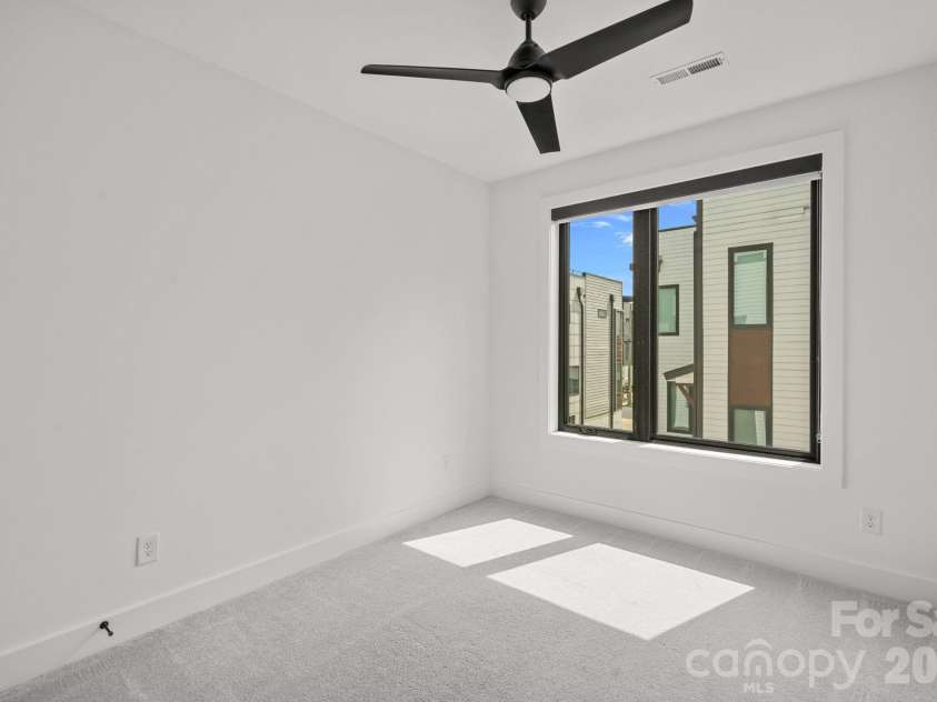 1006 Westbrook Drive, Charlotte, NC 28202.  MLS# CAR4366140, YatesRealty ID 22223. 