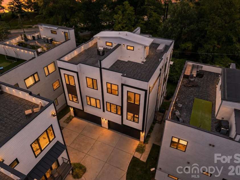 1006 Westbrook Drive, Charlotte, NC 28202.  MLS# CAR4366140, YatesRealty ID 22223. 