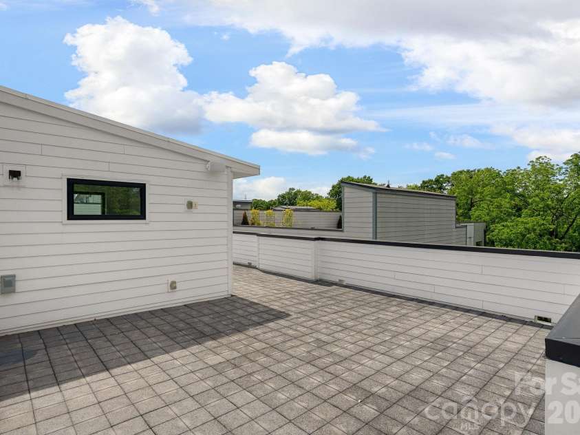 1006 Westbrook Drive, Charlotte, NC 28202.  MLS# CAR4366140, YatesRealty ID 22223. Rooftop