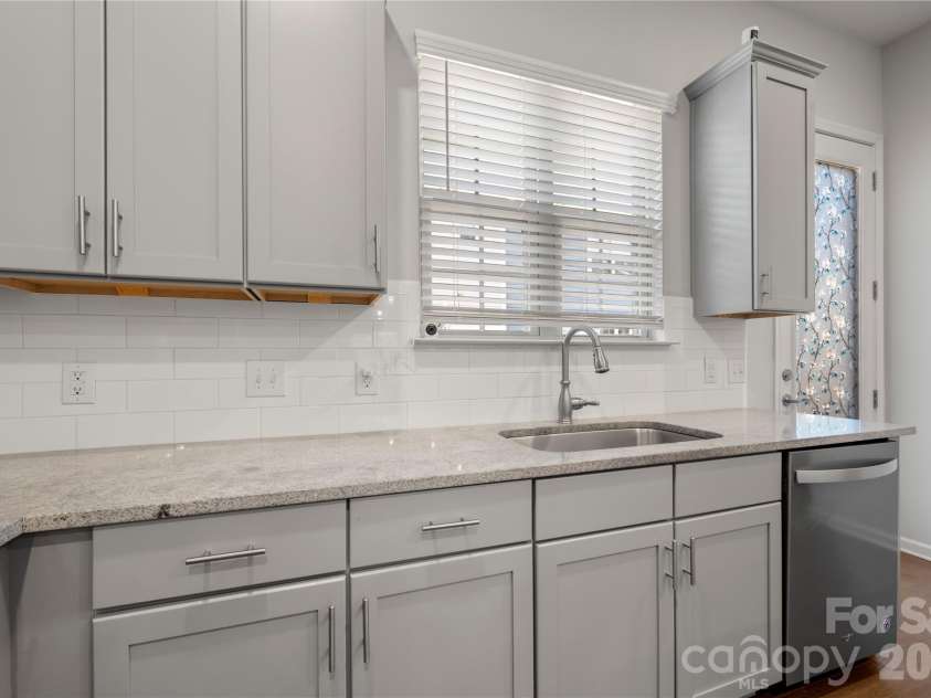 1224 Whitby Moore Street, Charlotte, NC 28273.  MLS# CAR4377267, YatesRealty ID 22224. 