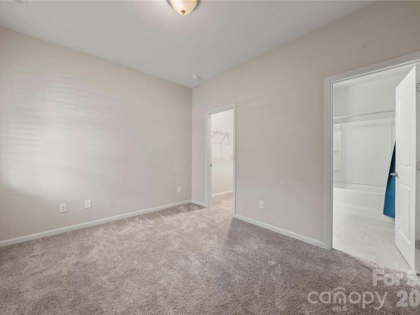 1224 Whitby Moore Street, Charlotte, NC 28273.  MLS# CAR4377267, YatesRealty ID 22224. 