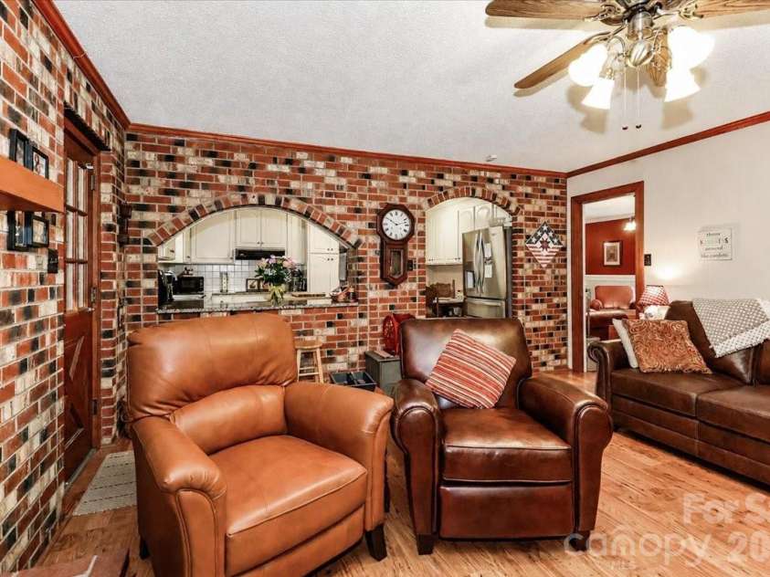 111 Wildflower Lane, Statesville, NC 28625.  MLS# CAR4377294, YatesRealty ID 22225. 