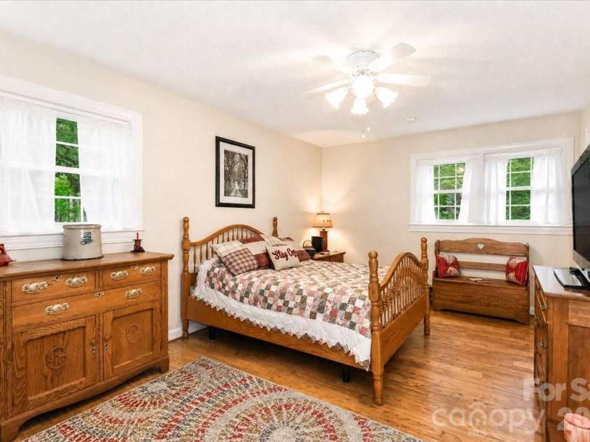 111 Wildflower Lane, Statesville, NC 28625.  MLS# CAR4377294, YatesRealty ID 22225. 