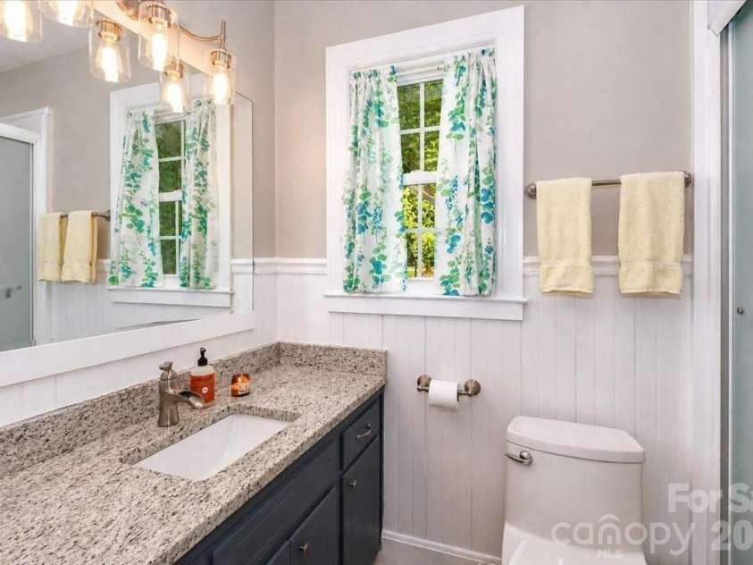 111 Wildflower Lane, Statesville, NC 28625.  MLS# CAR4377294, YatesRealty ID 22225. 