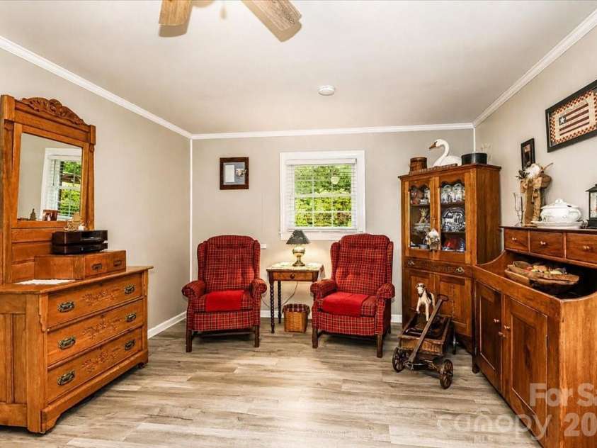 111 Wildflower Lane, Statesville, NC 28625.  MLS# CAR4377294, YatesRealty ID 22225. 