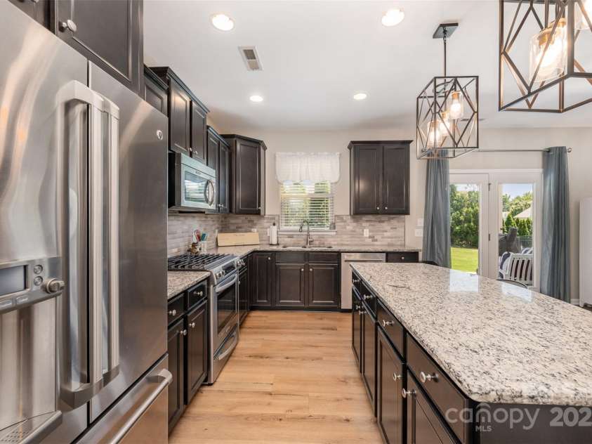 5079 Nighthawk Drive, Fort Mill, SC 29707.  MLS# CAR4274153, YatesRealty ID 22225. 