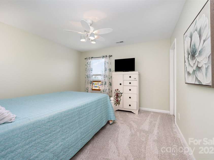 5079 Nighthawk Drive, Fort Mill, SC 29707.  MLS# CAR4274153, YatesRealty ID 22225. 