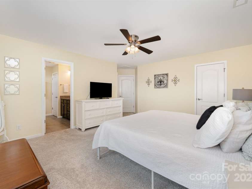 5079 Nighthawk Drive, Fort Mill, SC 29707.  MLS# CAR4274153, YatesRealty ID 22225. 