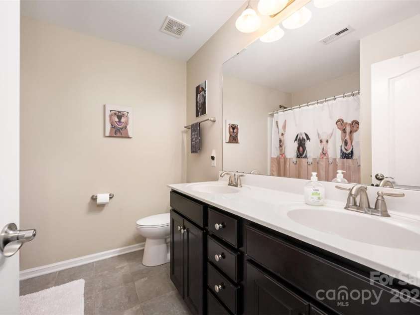 5079 Nighthawk Drive, Fort Mill, SC 29707.  MLS# CAR4274153, YatesRealty ID 22225. 