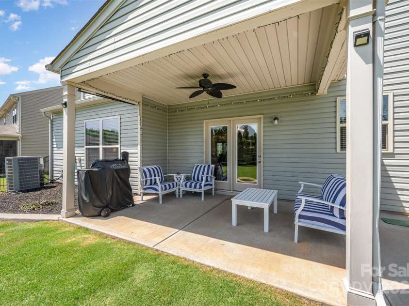 5079 Nighthawk Drive, Fort Mill, SC 29707.  MLS# CAR4274153, YatesRealty ID 22225. 