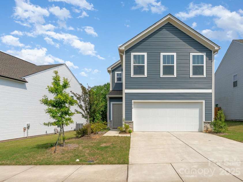 5010 Arbordale Way, Mount Holly, NC 28120.  MLS# CAR4275259, YatesRealty ID 22226. 