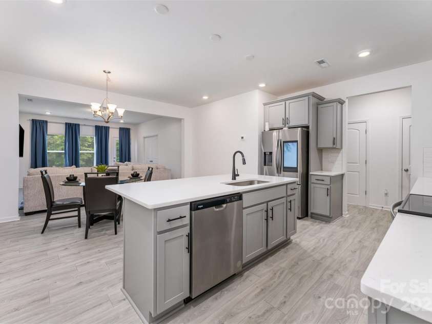 5010 Arbordale Way, Mount Holly, NC 28120.  MLS# CAR4275259, YatesRealty ID 22226. 