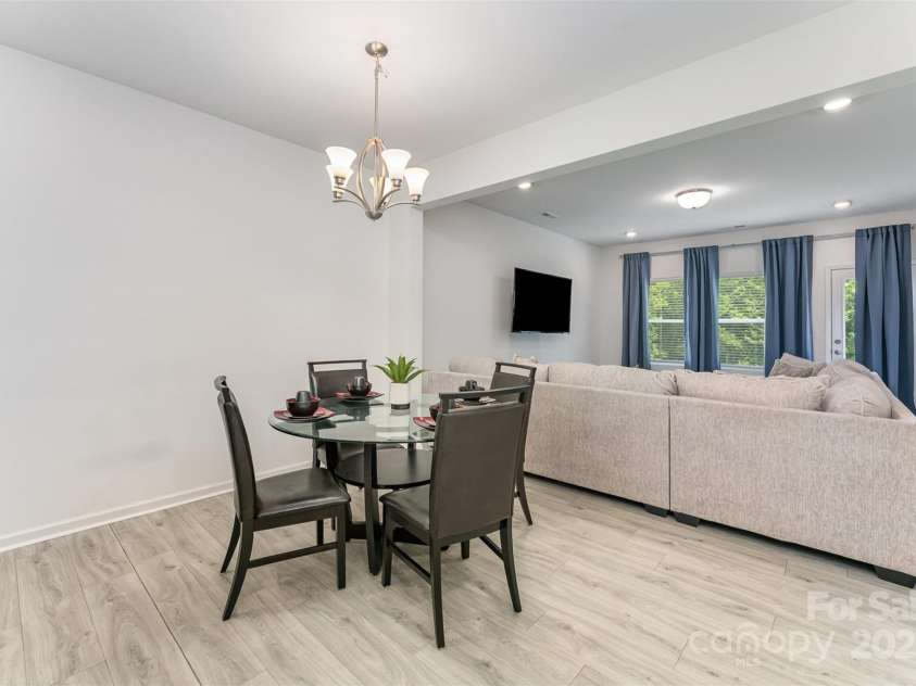 5010 Arbordale Way, Mount Holly, NC 28120.  MLS# CAR4275259, YatesRealty ID 22226. 