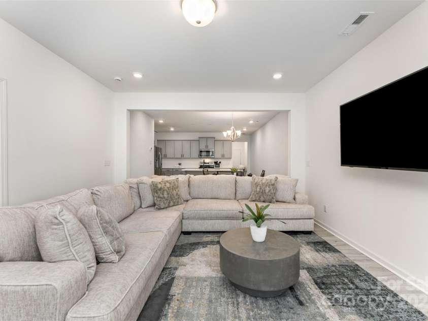 5010 Arbordale Way, Mount Holly, NC 28120.  MLS# CAR4275259, YatesRealty ID 22226. 