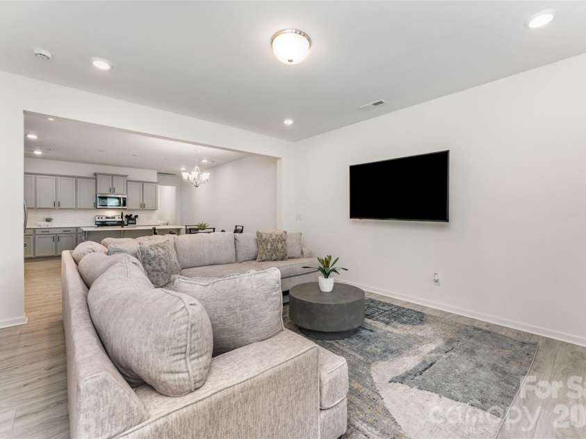 5010 Arbordale Way, Mount Holly, NC 28120.  MLS# CAR4275259, YatesRealty ID 22226. 