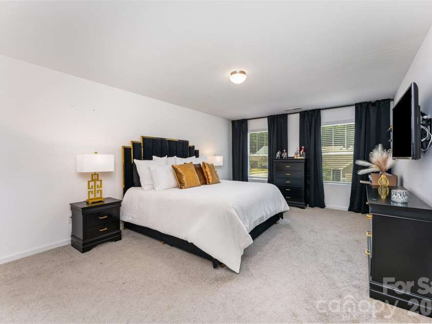 5010 Arbordale Way, Mount Holly, NC 28120.  MLS# CAR4275259, YatesRealty ID 22226. 