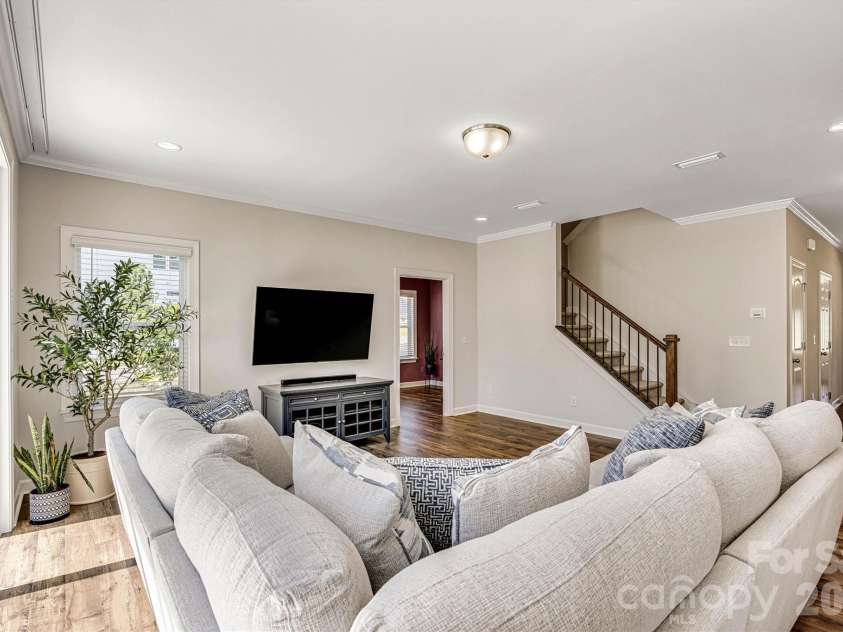 5670 Galloway Drive, Midland, NC 28107.  MLS# CAR4378186, YatesRealty ID 22226. 