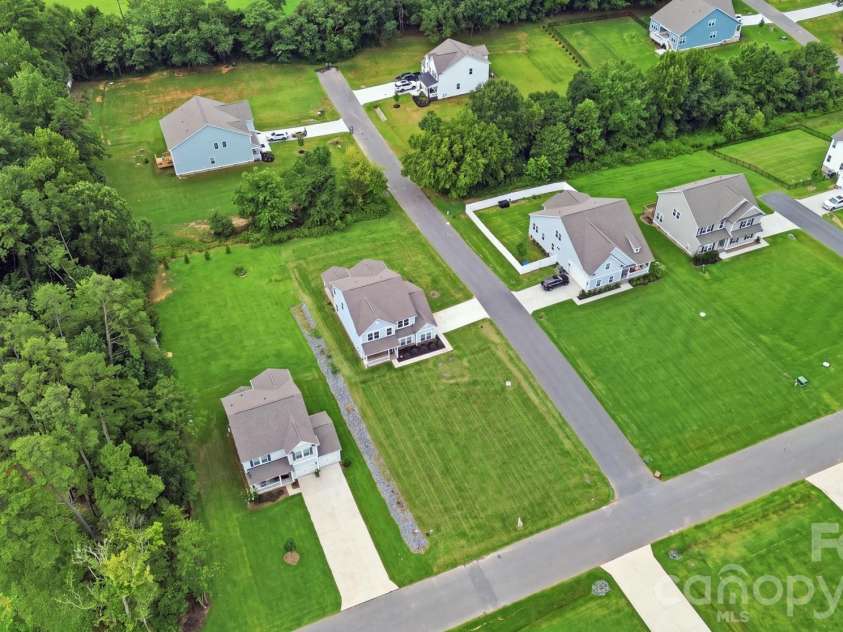 5670 Galloway Drive, Midland, NC 28107.  MLS# CAR4412132, YatesRealty ID 22226. 