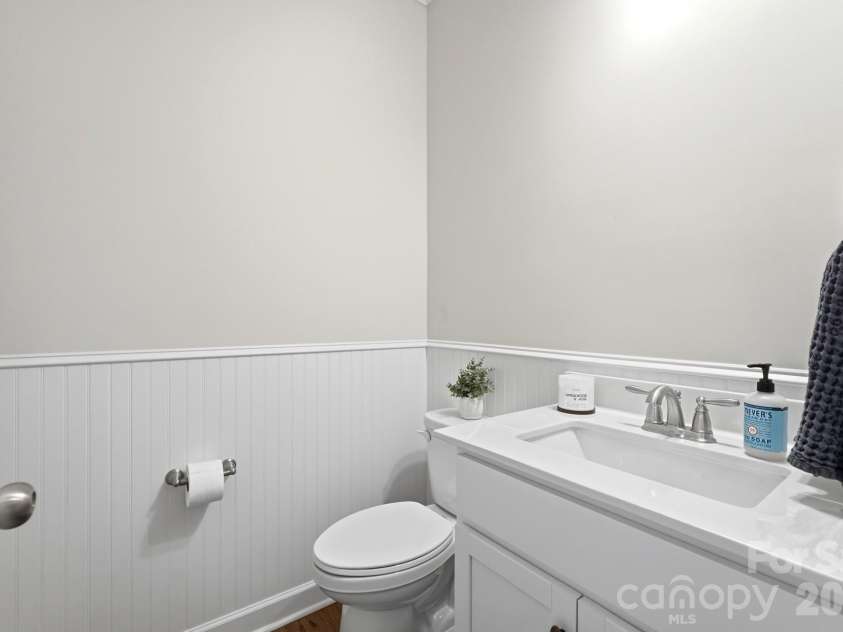 5670 Galloway Drive, Midland, NC 28107.  MLS# CAR4412132, YatesRealty ID 22226. Main level 1/2 bath