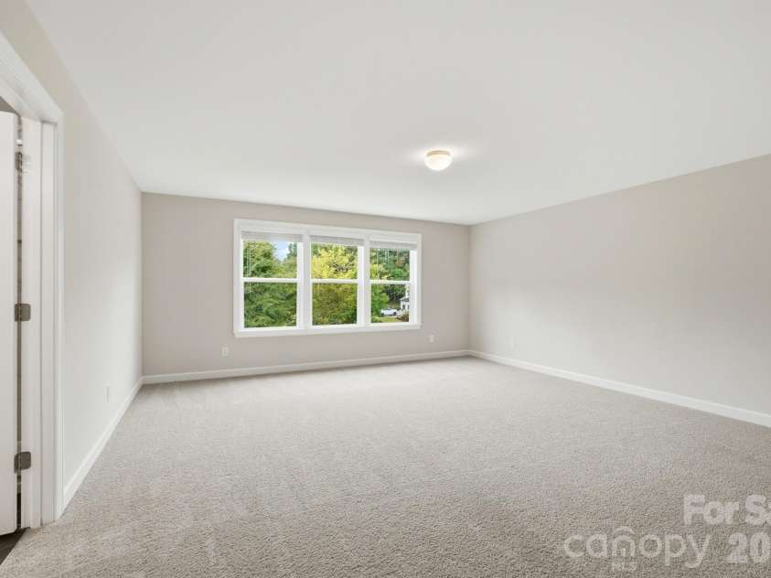 5670 Galloway Drive, Midland, NC 28107.  MLS# CAR4412132, YatesRealty ID 22226. Massive Primary Bedroom