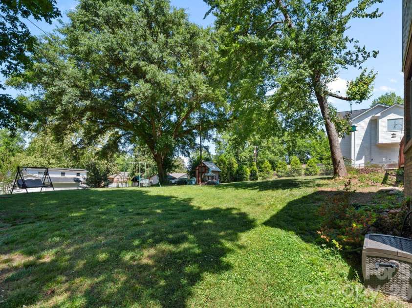 3306 Tamworth Lane, Gastonia, NC 28052.  MLS# CAR4371153, YatesRealty ID 22227. 