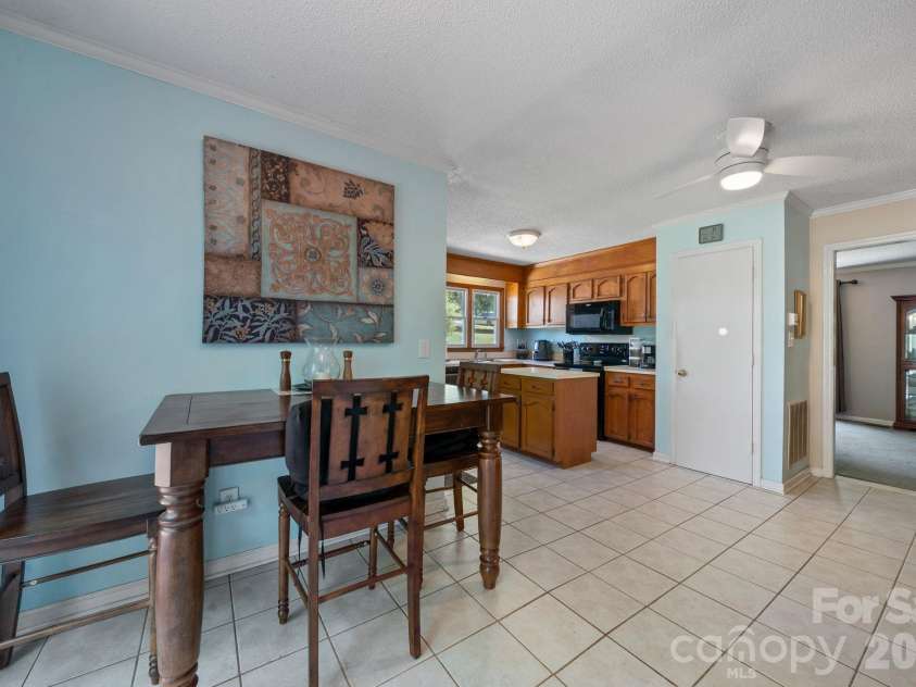 3306 Tamworth Lane, Gastonia, NC 28052.  MLS# CAR4371153, YatesRealty ID 22227. 