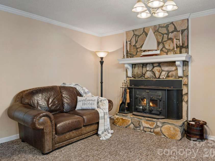 3306 Tamworth Lane, Gastonia, NC 28052.  MLS# CAR4371153, YatesRealty ID 22227. 