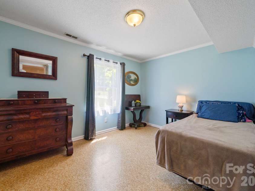 3306 Tamworth Lane, Gastonia, NC 28052.  MLS# CAR4371153, YatesRealty ID 22227. 