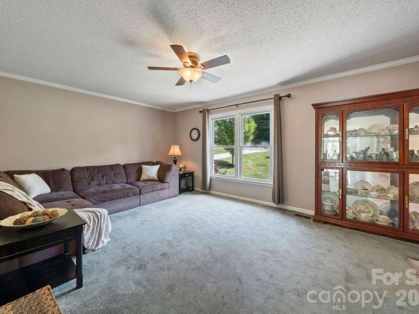 3306 Tamworth Lane, Gastonia, NC 28052.  MLS# CAR4371153, YatesRealty ID 22227. 
