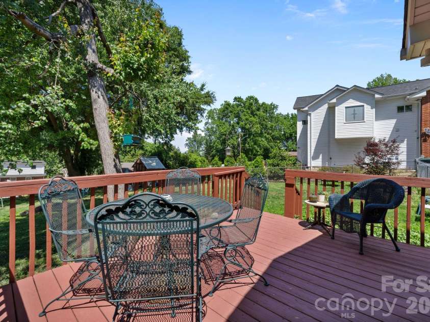 3306 Tamworth Lane, Gastonia, NC 28052.  MLS# CAR4371153, YatesRealty ID 22227. 