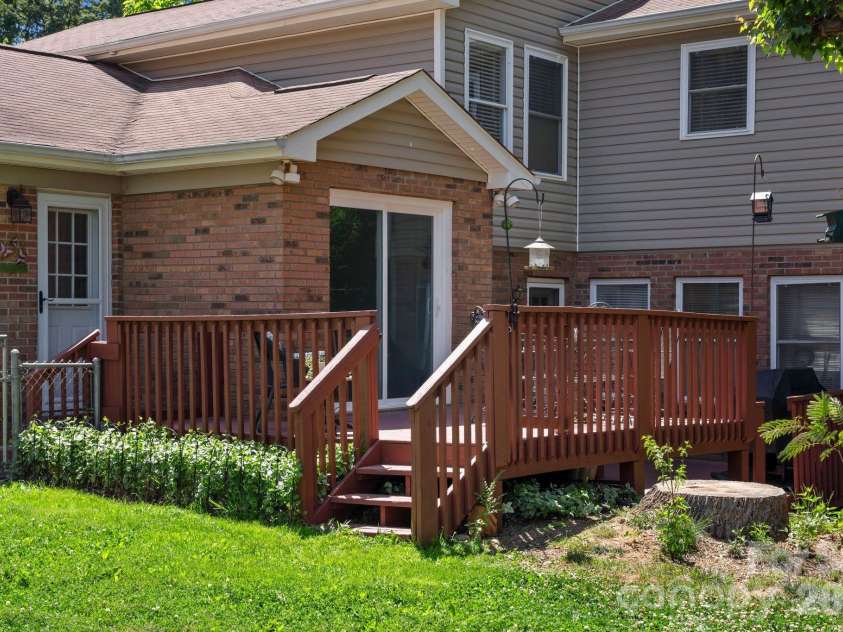 3306 Tamworth Lane, Gastonia, NC 28052.  MLS# CAR4371153, YatesRealty ID 22227. 