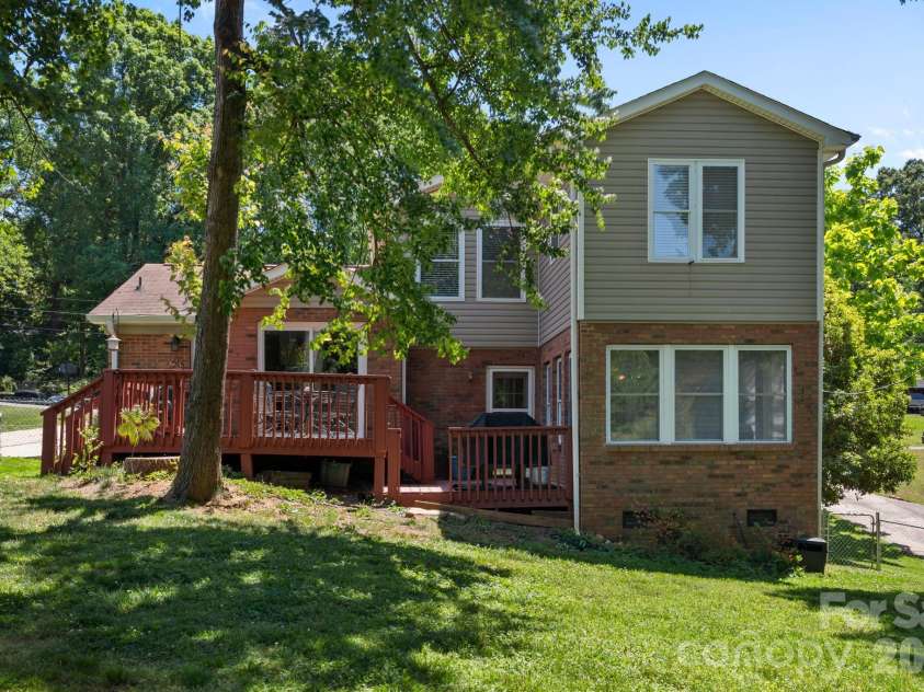 3306 Tamworth Lane, Gastonia, NC 28052.  MLS# CAR4371153, YatesRealty ID 22227. 