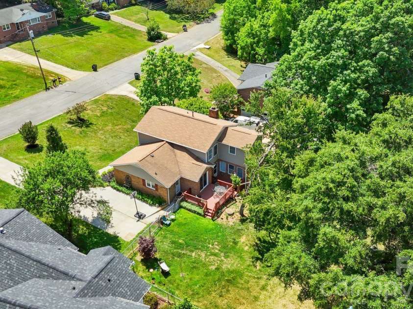 3306 Tamworth Lane, Gastonia, NC 28052.  MLS# CAR4371153, YatesRealty ID 22227. 