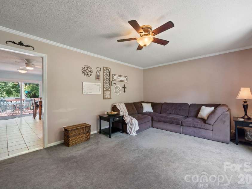 3306 Tamworth Lane, Gastonia, NC 28052.  MLS# CAR4371153, YatesRealty ID 22227. 