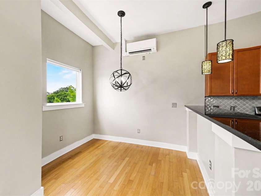 633 MCNINCH Street, Charlotte, NC 28208.  MLS# CAR4379396, YatesRealty ID 22228. 