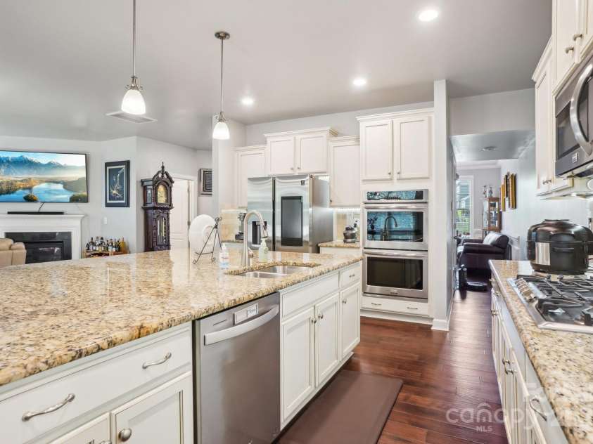 1004 Five Forks Road, Waxhaw, NC 28173.  MLS# CAR4239756, YatesRealty ID 22229. 