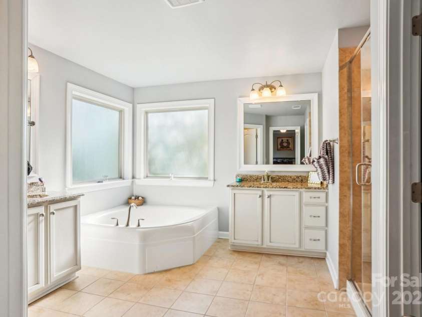 1004 Five Forks Road, Waxhaw, NC 28173.  MLS# CAR4239756, YatesRealty ID 22229. 