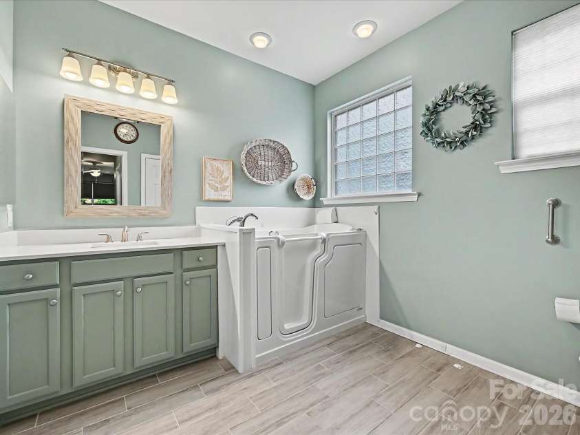 360 Garnet Court, Fort Mill, SC 29708.  MLS# CAR4378109, YatesRealty ID 22229. 
